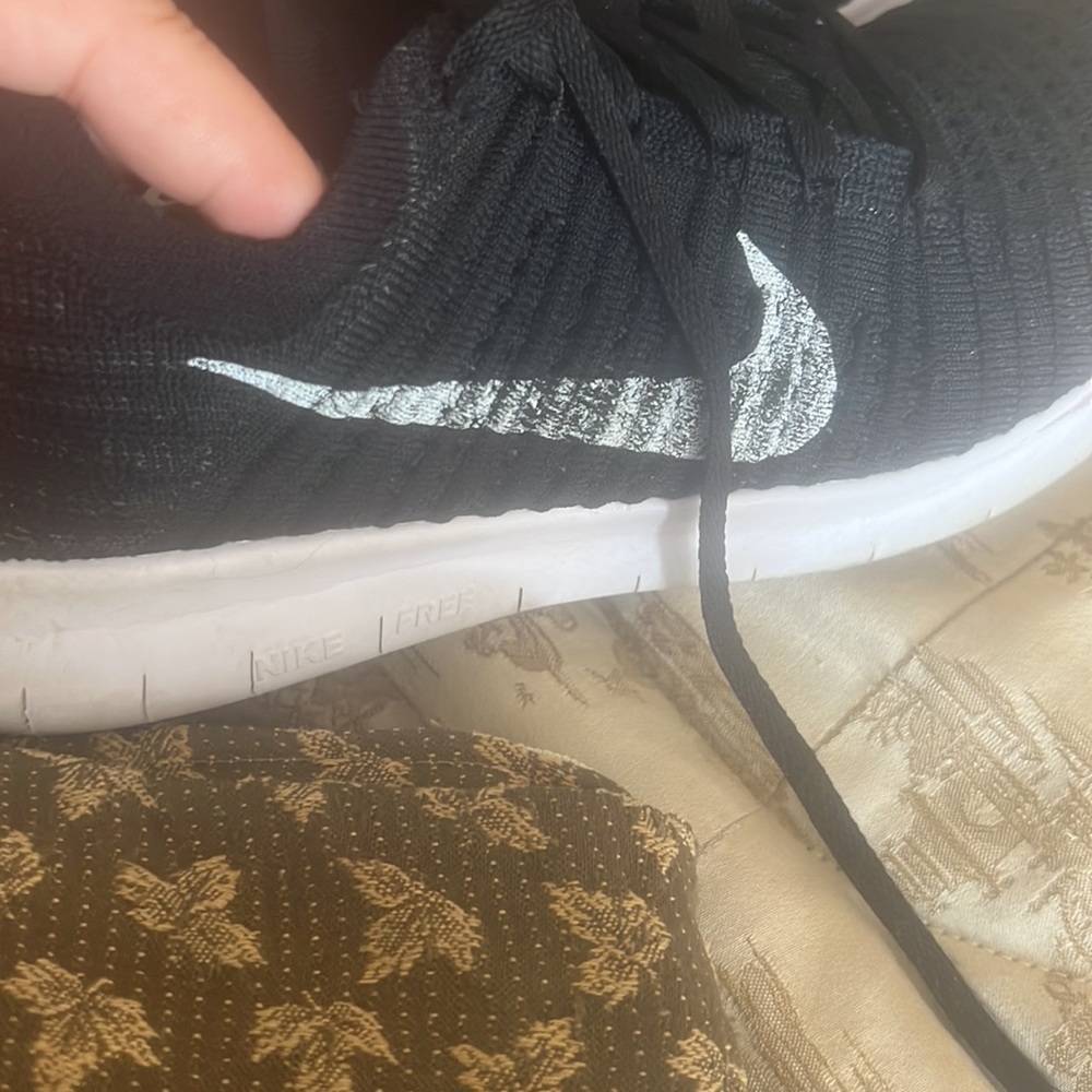 Nike - Picture 4 of 5